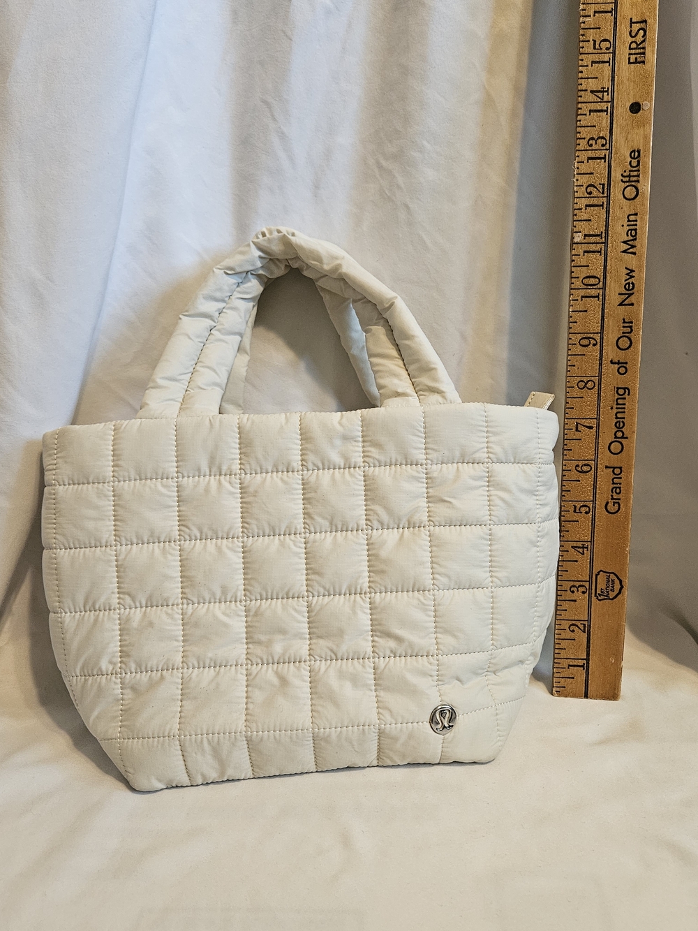 lululemon-Small Quilted Ivory 5L Tote Bag